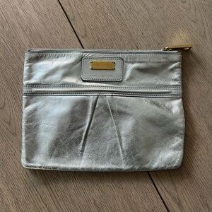 MARC JACOBS Metallic Pouch